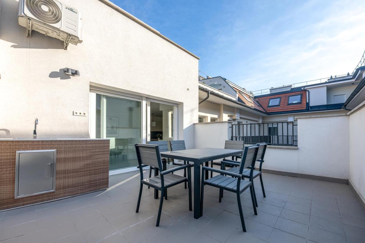 Lovag 12 Terrace Designer Home Budapest Bagian luar foto